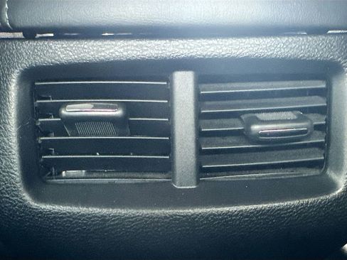 Used 2022 Dodge Challenger R/T image 30