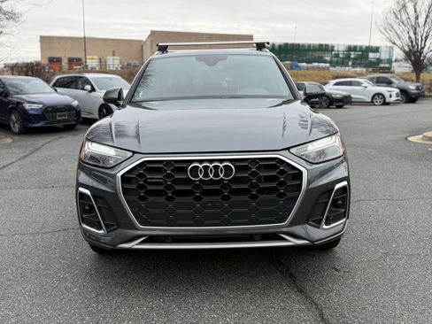 Used 2023 Audi Q5 e Premium w/ Convenience Package image 5