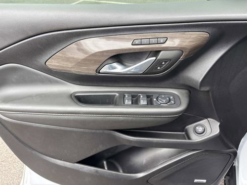 Certified 2024 GMC Terrain Denali image 12