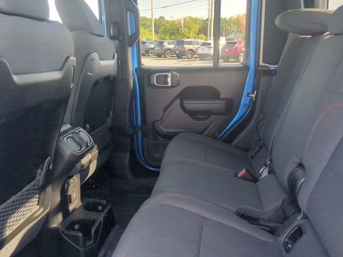 Used 2024 Jeep Gladiator Rubicon image 4
