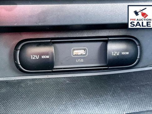 Used 2025 Kia Soul LX FWD image 32