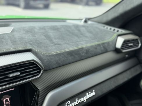 Used 2024 Lamborghini Urus Performante AWD/4WD image 23