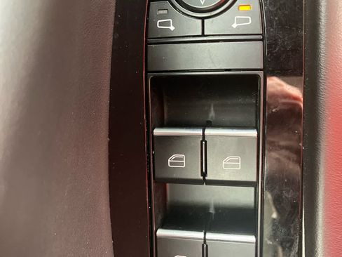 Used 2025 MAZDA MAZDA3 s FWD image 13