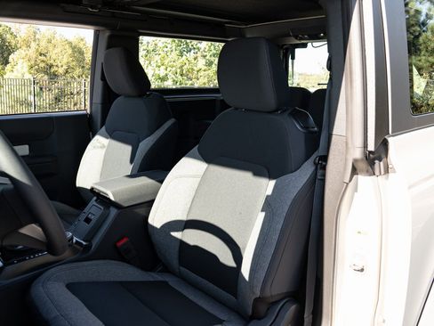 New 2025 Ford Bronco 2-Door w/ Sasquatch Package AWD/4WD image 15
