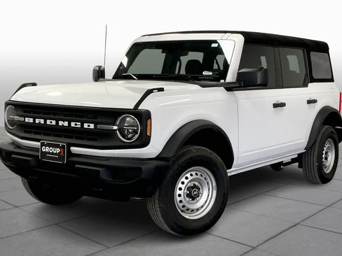 New 2025 Ford Bronco Base image 2