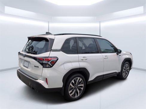 New 2025 Subaru Forester Touring image 3
