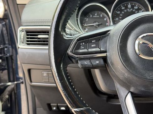 Used 2017 MAZDA CX-5 Touring image 9