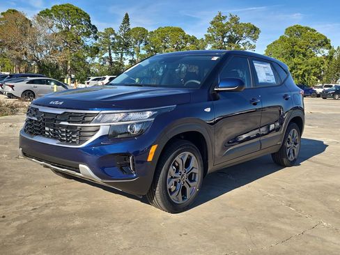 New 2026 Kia Seltos LX image 4