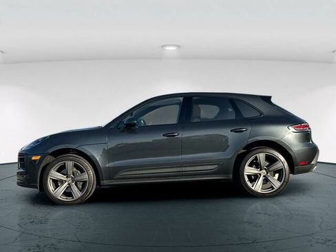 Used 2024 Porsche Macan w/ Premium Plus Package AWD/4WD image 3