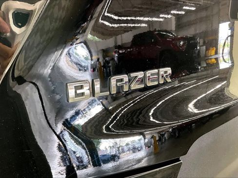 Used 2023 Chevrolet Blazer LT FWD image 29