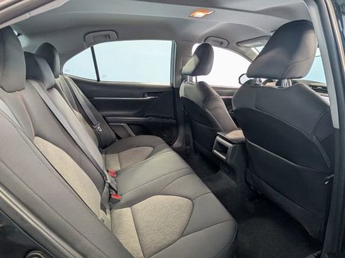 Used 2020 Toyota Camry LE image 13