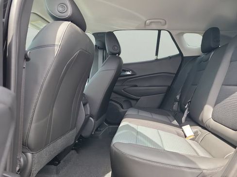 New 2026 Chevrolet Trax LT w/ Midnight Edition FWD image 11