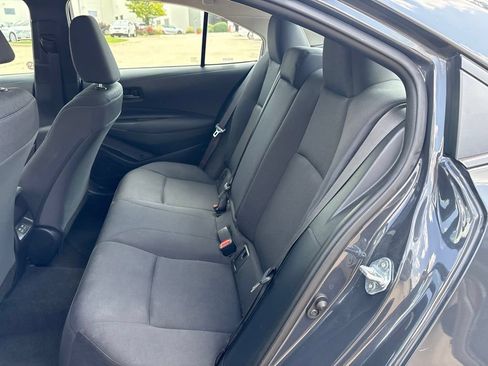Used 2025 Toyota Corolla LE FWD image 21