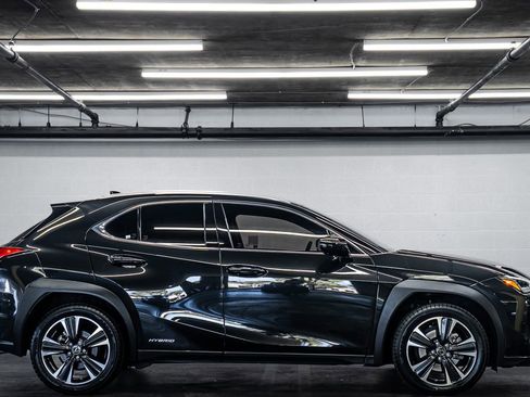 Used 2021 Lexus UX 250h w/ Accessory Package (Z2) AWD/4WD image 6
