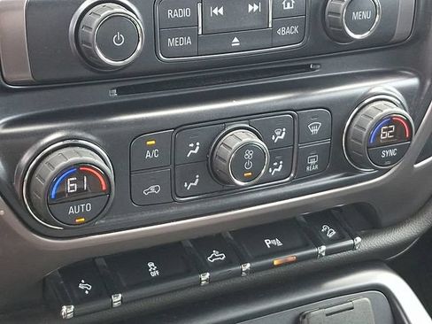Used 2018 GMC Sierra 1500 SLT AWD/4WD image 16