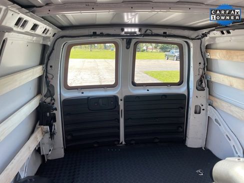Used 2024 Chevrolet Express 2500 w/ Driver Convenience Package image 15
