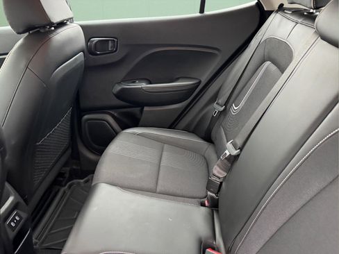 Certified 2024 Hyundai Venue Limited image 9