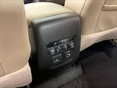 Certified 2019 Buick Enclave Premium FWD image 8