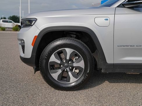 Used 2024 Jeep Grand Cherokee Limited 4xe AWD/4WD image 11