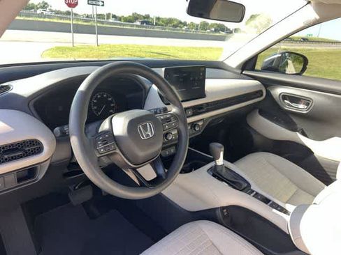 Used 2026 Honda HR-V LX image 15