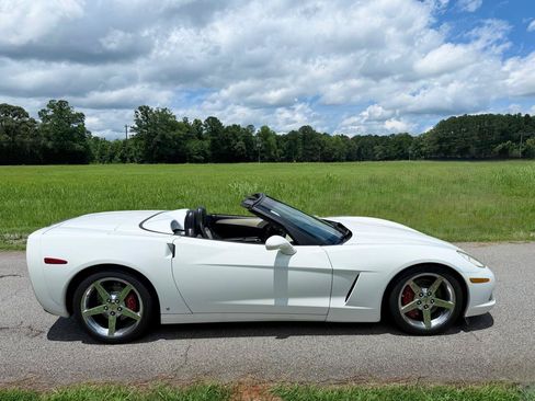 Used 2008 Chevrolet Corvette Convertible w/ Preferred Equipment Group RWD image 10