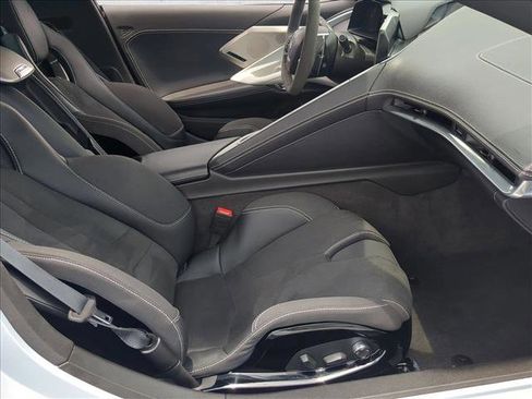 Used 2024 Chevrolet Corvette Stingray Preferred Conv w/ Z51 Performance Package RWD image 27
