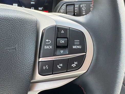 Used 2025 Ford Explorer Active image 23