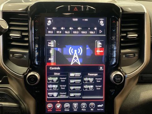 Used 2019 RAM 2500 Laramie w/ Black Appearance Package image 19