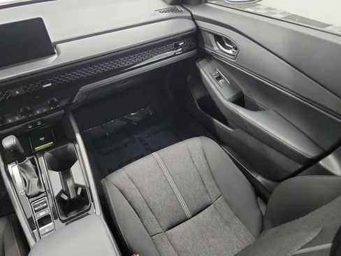 Used 2025 Honda Accord Sport image 16