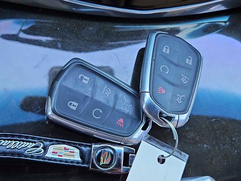 Used 2018 Cadillac Escalade Platinum image 35