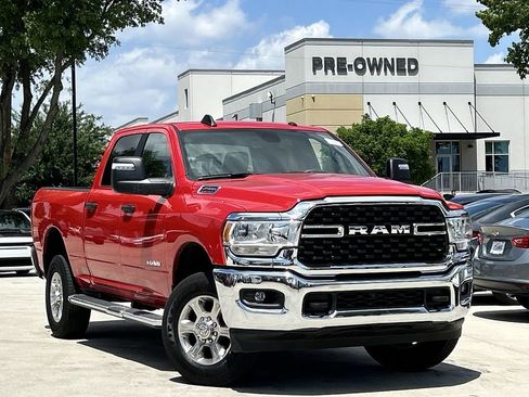 Used 2024 RAM 2500 Big Horn w/ Bed Utility Group AWD/4WD image 2