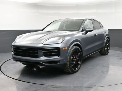 New 2026 Porsche Cayenne S image 1