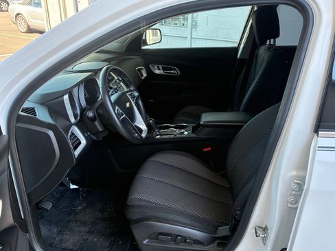 Used 2017 Chevrolet Equinox LT AWD/4WD image 21