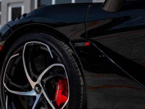 Used 2024 McLaren 750S Spider image 13