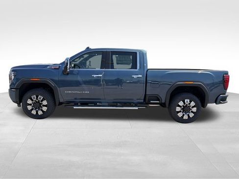 New 2026 GMC Sierra 2500 Denali w/ Denali Reserve Package AWD/4WD image 4