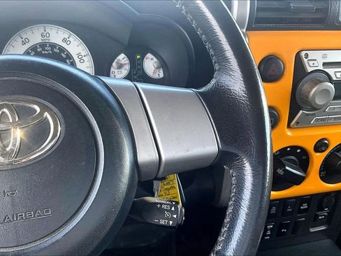 Used 2007 Toyota FJ Cruiser 4WD image 11