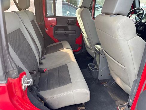 Used 2010 Jeep Wrangler Unlimited Sport image 26