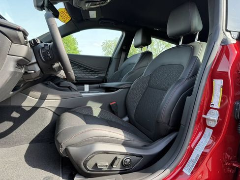 New 2026 Dodge Charger R/T w/ Driver Convenience Group AWD/4WD image 17