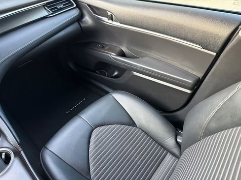 Used 2022 Toyota Camry SE FWD image 15