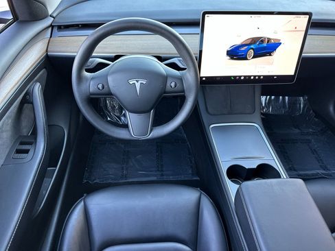 Used 2023 Tesla Model 3 Standard Range image 13