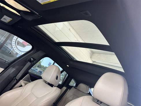 Used 2023 BMW X4 M40i w/ Premium Package image 32