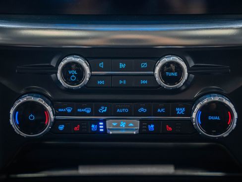 Certified 2023 Ford F150 Lariat w/ Equipment Group 502A High image 33