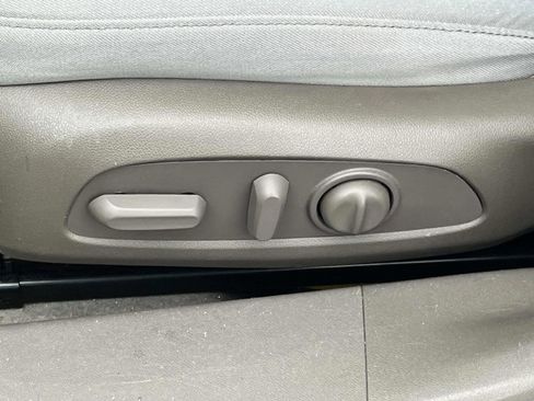 Used 2024 Chevrolet Malibu LT image 28