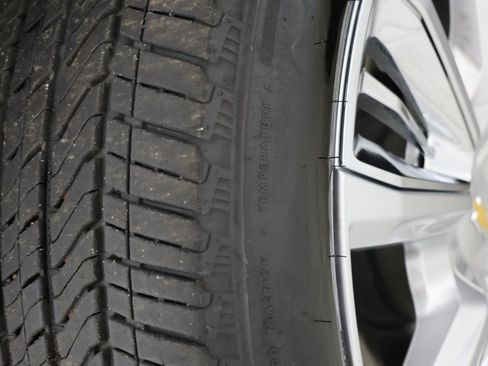 Used 2024 Chevrolet Tahoe High Country w/ Premium Package 2 image 16