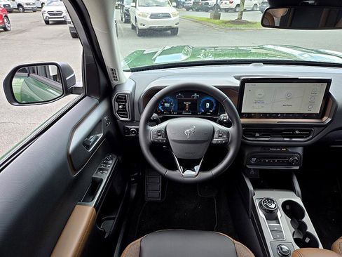 New 2025 Ford Bronco Sport Outer Banks image 10