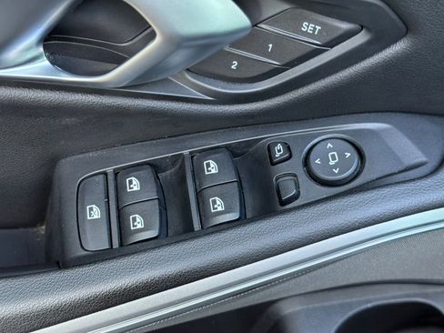 Used 2024 BMW 330i Sedan w/ Premium Package image 13