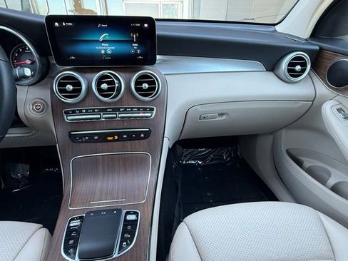 Used 2022 Mercedes-Benz GLC 300 4MATIC image 22