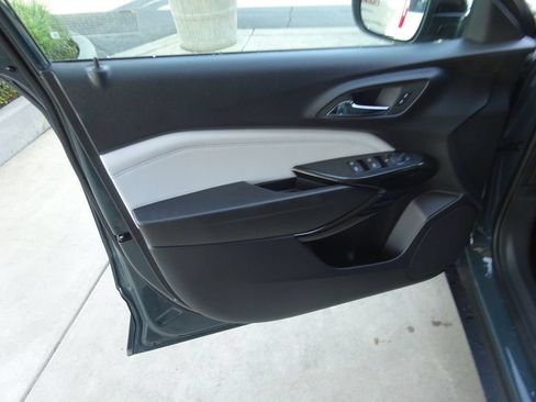 New 2026 Chevrolet Trax LT w/ Sunroof Package FWD image 24