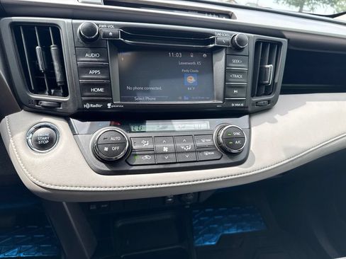 Used 2017 Toyota RAV4 XLE FWD image 9