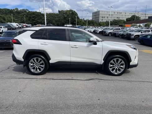 Certified 2022 Toyota RAV4 XLE Premium AWD/4WD image 7